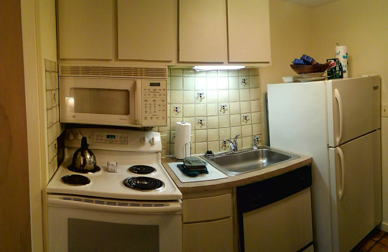 Guest kitchen at Inns of Waterville Valley.