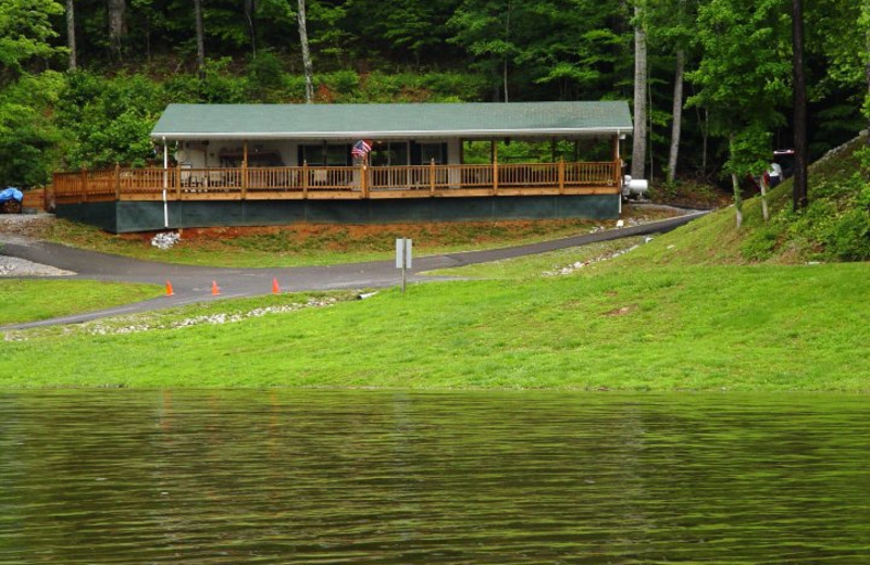 Exterior view of Holiday Hills Resort.