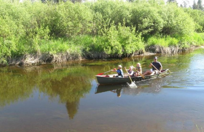 Family canoeing at Vacasa Rentals Sunriver.