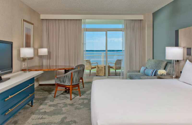 Guest room at Hyatt Regency Chesapeake Bay.