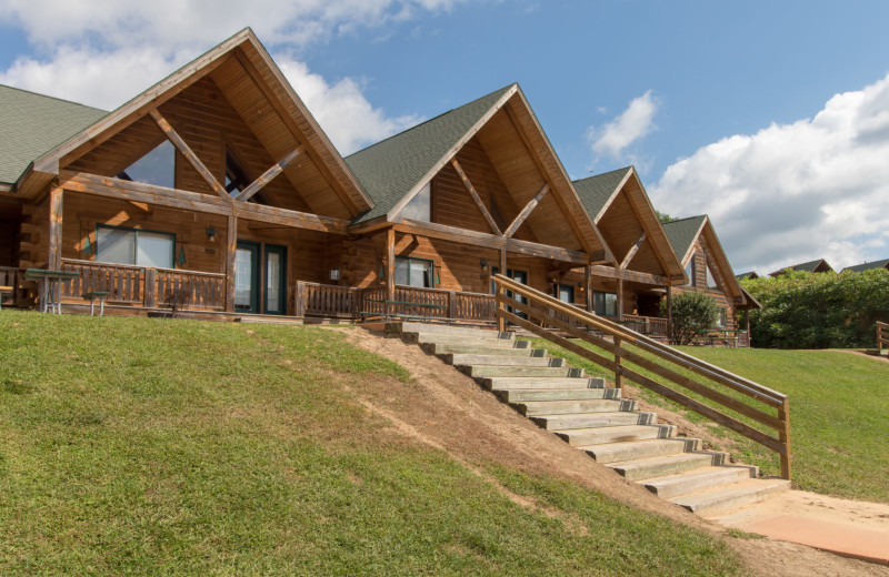 Exterior view of Warrens Lodging.