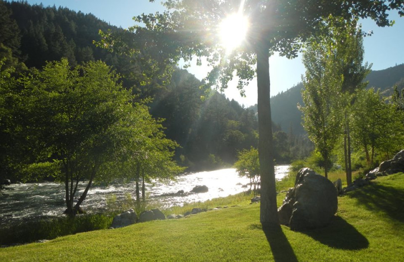 View of river at Strawhouse Resorts.