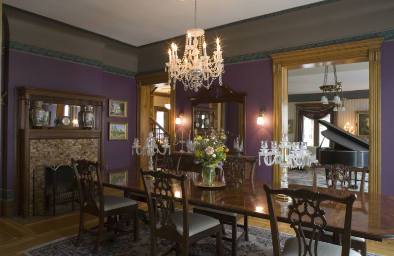 Dining room at Bentley Wheeler B 