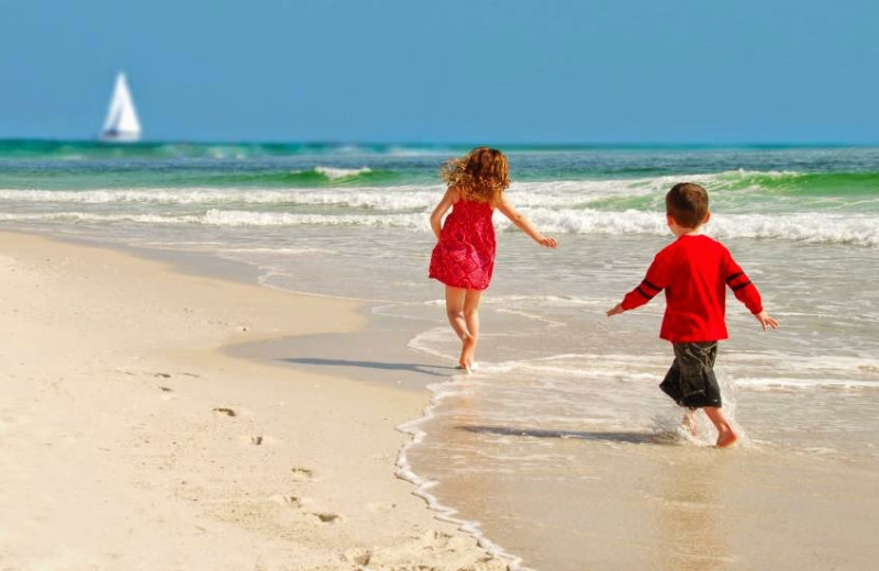 Kids on beach at Palacio Perdido Key.
