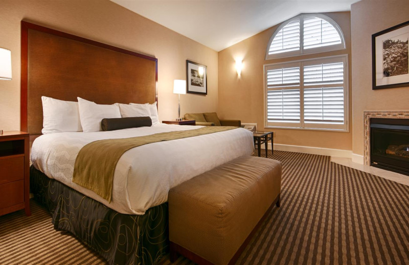 Guest room at Best Western Plus Stevenson Manor.