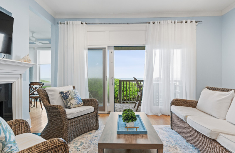Rental living room at Kiawah Island Golf Resort.
