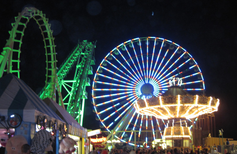 Amusement park rides at Diamond Crest Motel.