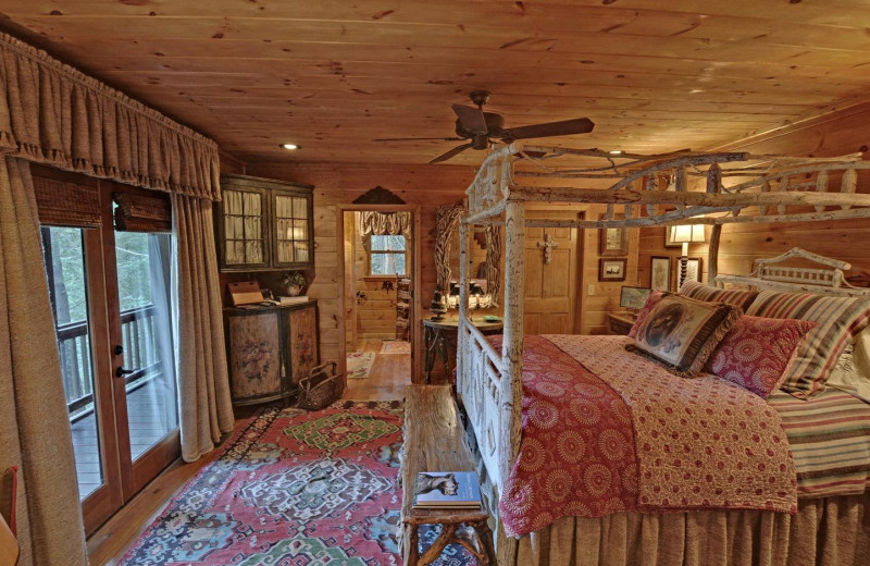 Cabin bedroom at Sliding Rock Cabins.