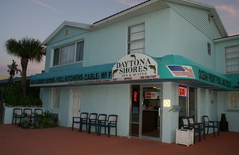 Exterior view of Daytona Shores Inn and Suites.