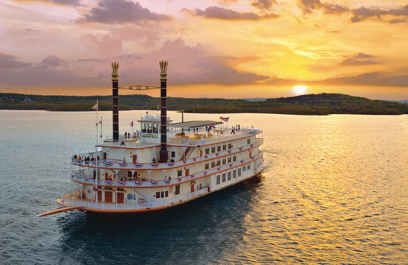 Paddle boat tours at Pine Ridge Log Cabins.