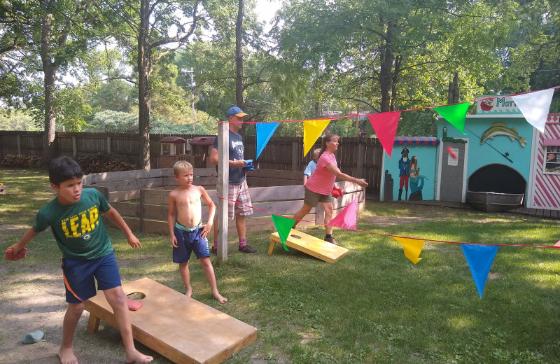 Yard games at Riverside Resort.