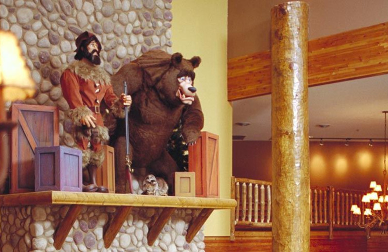 Lobby at Grizzly Jacks Grand Bear Resort.