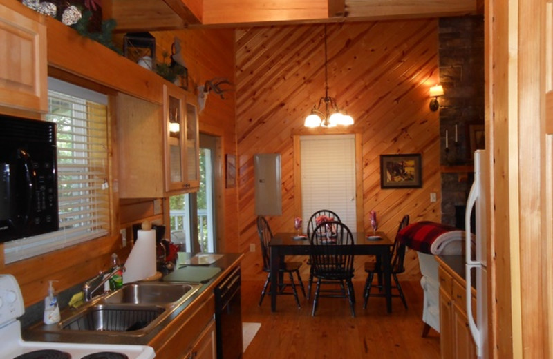 Cabin kitchen at Cabins at Highland Falls.