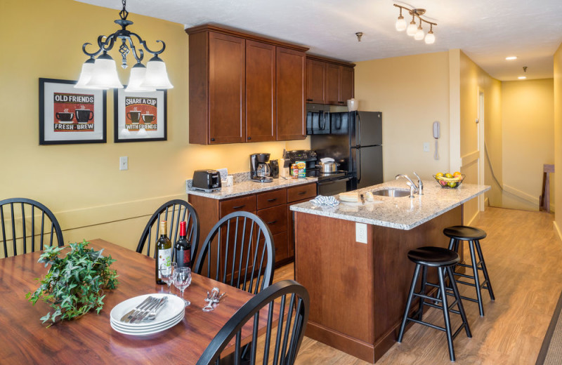Guest kitchen at Steele Hill Resorts.