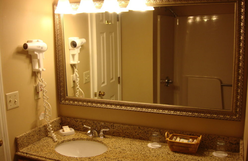 Guest bathroom at Grand Hotel of Ogunquit.