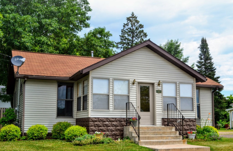 Rental exterior at Lakeland Rental Management.
