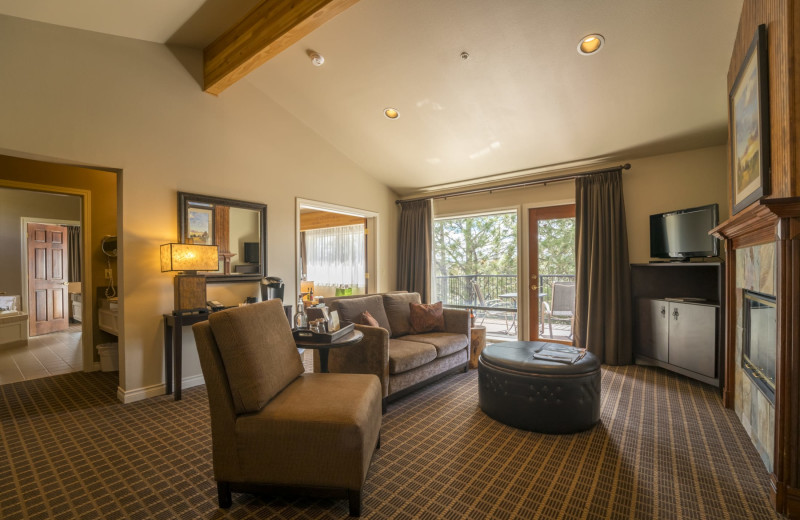 Guest room at Pine Ridge Inn.