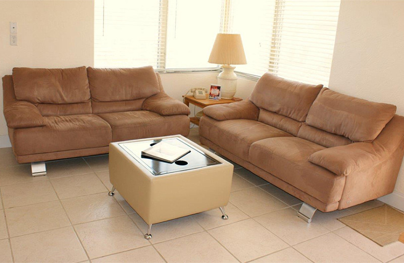 Guest living room at The Delacado on Sunset Beach.