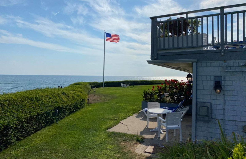 Exterior view of Beachmere Inn.