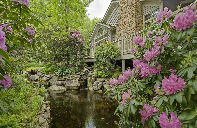 Exterior view of Yonder Luxury Vacation Rentals.
