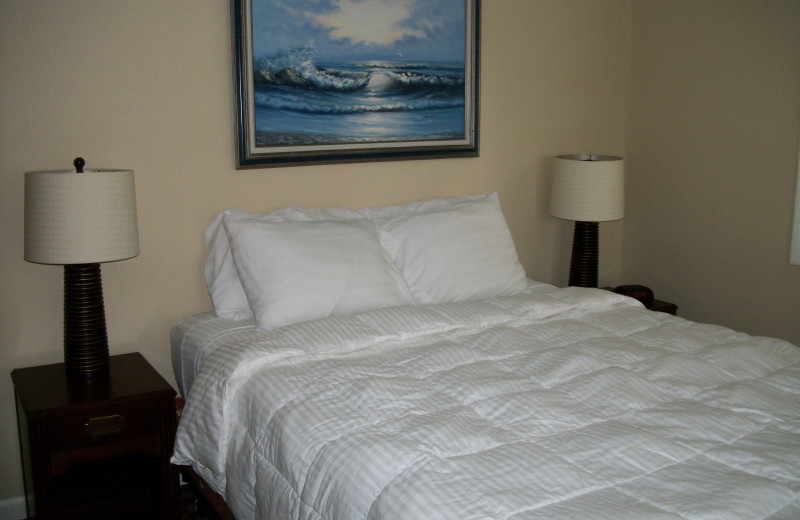 Guest bedroom at Michillinda Beach Lodge.