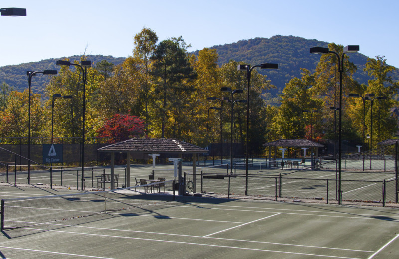 Tennis court near Mountain Vista Rentals.