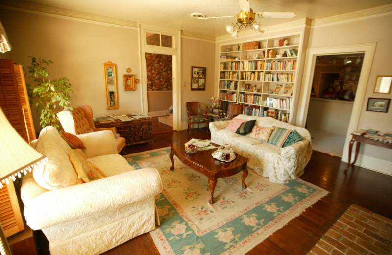 Library at Crystal River Inn.