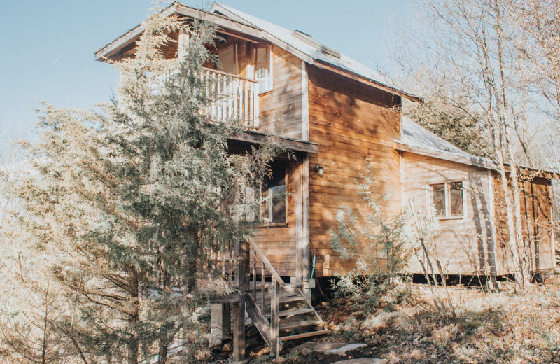 Cottage exterior at Bobs Lake Cottages.