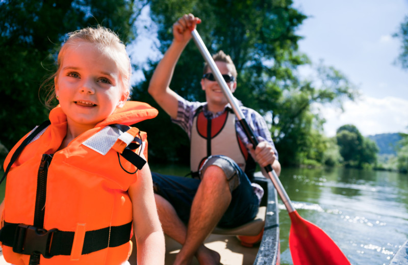Canoeing at Fiddler Lake Resort.