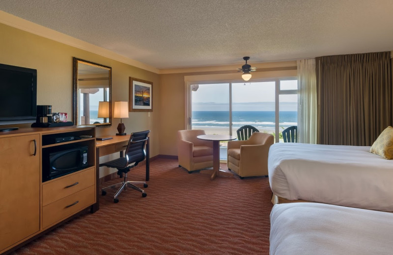 Guest room at Hallmark Resort in Newport.