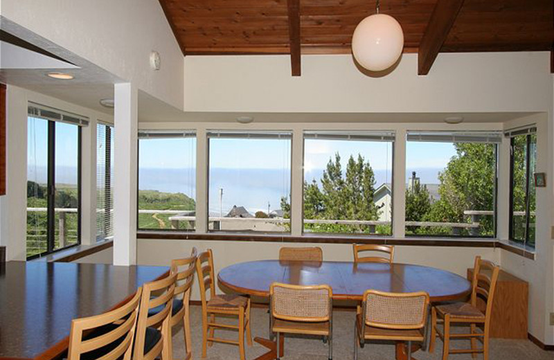 Rental dining room at Irish Beach Rental Agency.