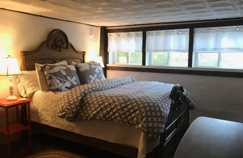 Guest room at Folkestone Inn B&B.