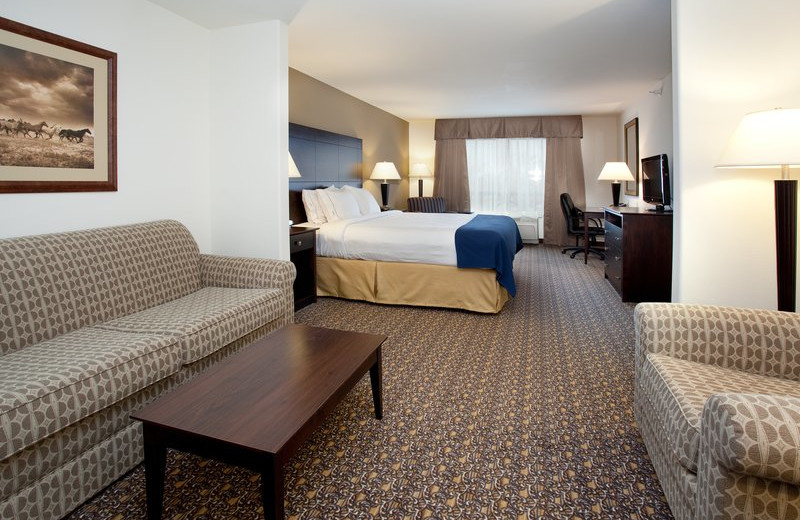 Guest room at Holiday Inn Express & Suites Lander.