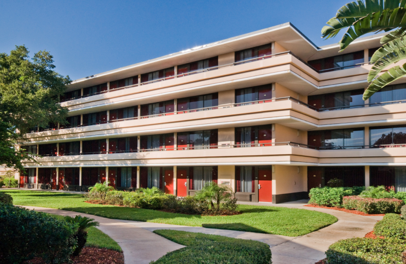 Exterior view of Rosen Inn at Pointe Orlando.