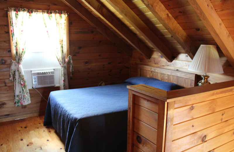 Guest bedroom at Unity College Sky Lodge.