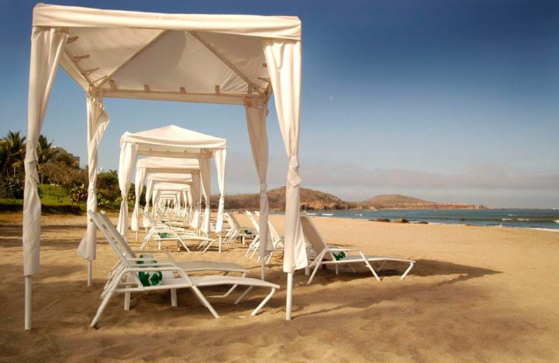 Beach Cabanas at Pueblo Bonito Los Cabos