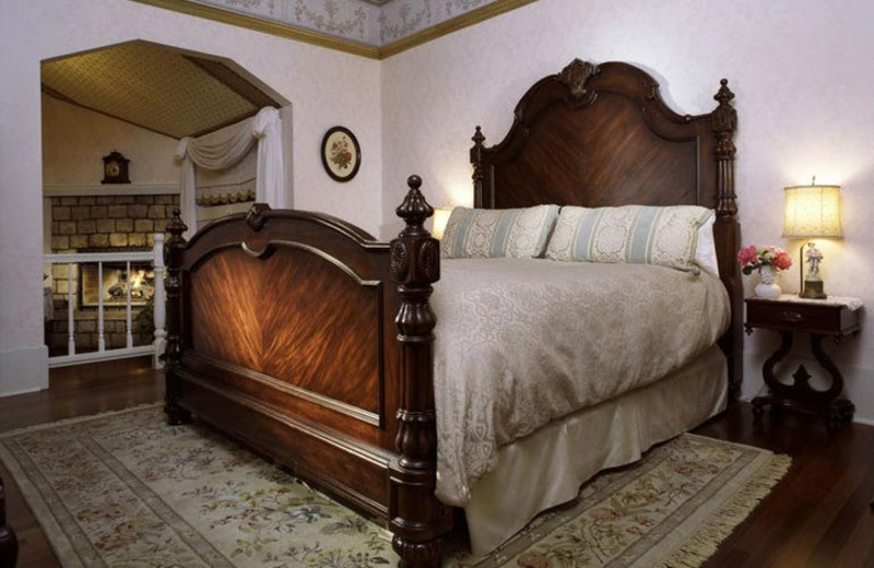 Rose Suite at Pink Mansion.