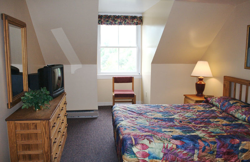 Guest bedroom at Town Square Condominiums.