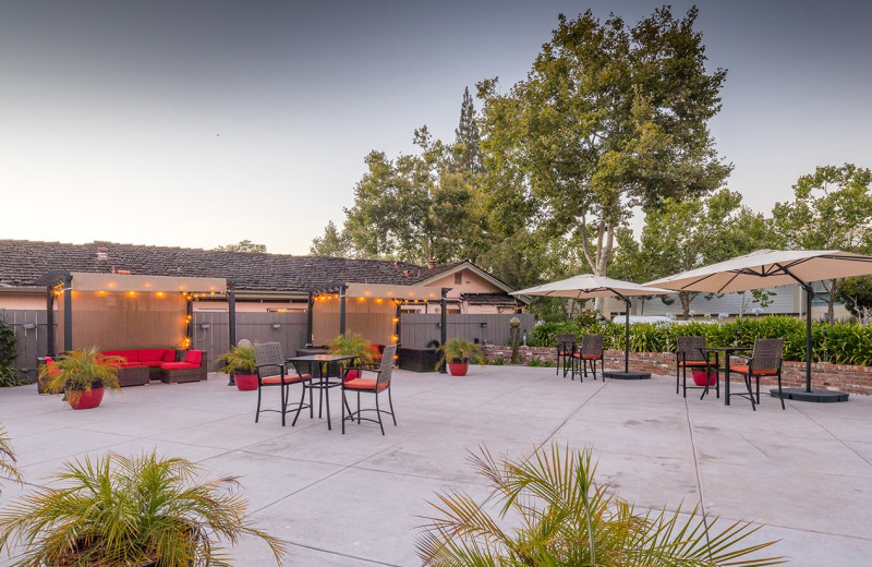 Patio at The Palo Alto Inn.