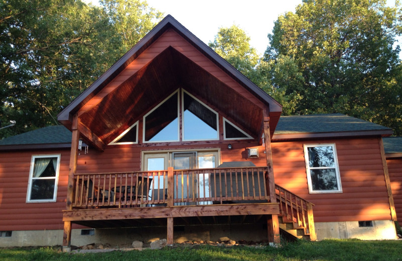 Cottage exterior at Riverwood Resort.