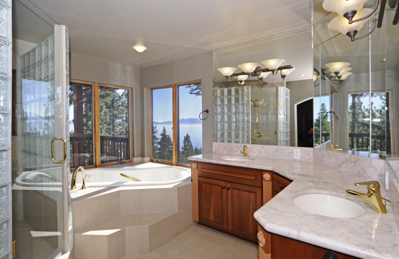 Rental bathroom at Tahoe Getaways.