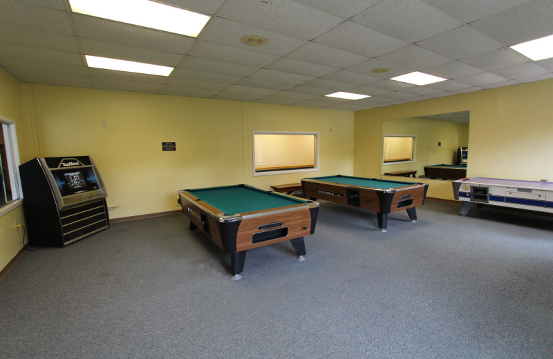 Game room at The Lodge at Lincoln Station.