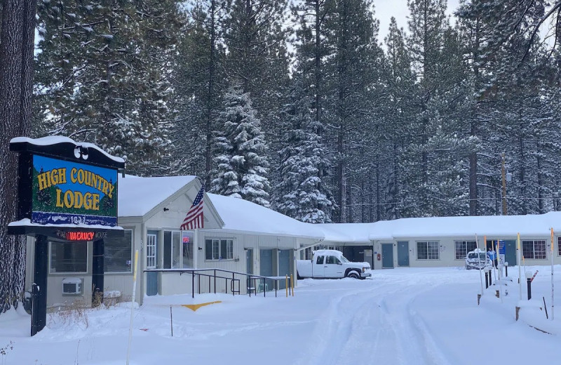 Exterior view of High Country Lodge.