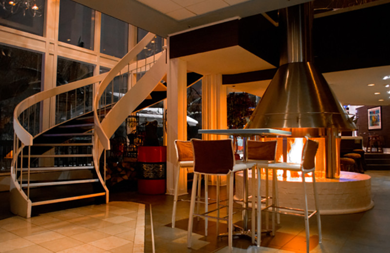 Lobby at The Woodlands Inn.
