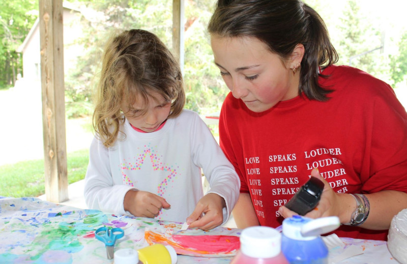 Crafts at White Birch Lodge.