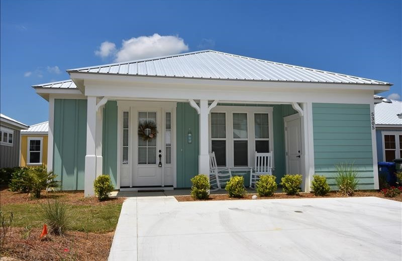 Rental exterior at Barefoot Resort Rentals.