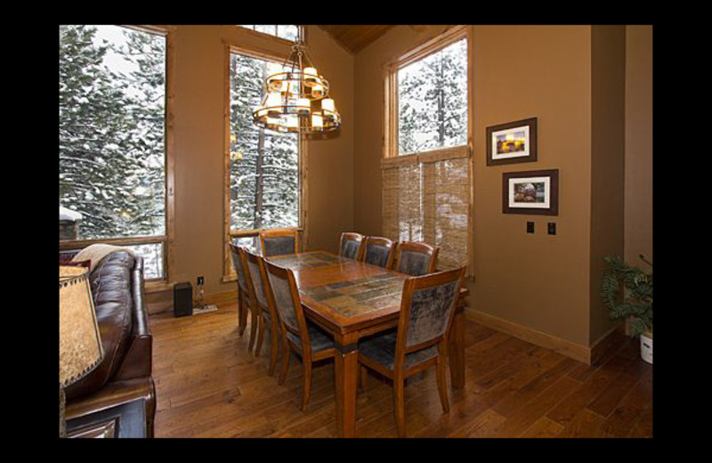 Vacation rental dining room at Mammoth Property Reservations.