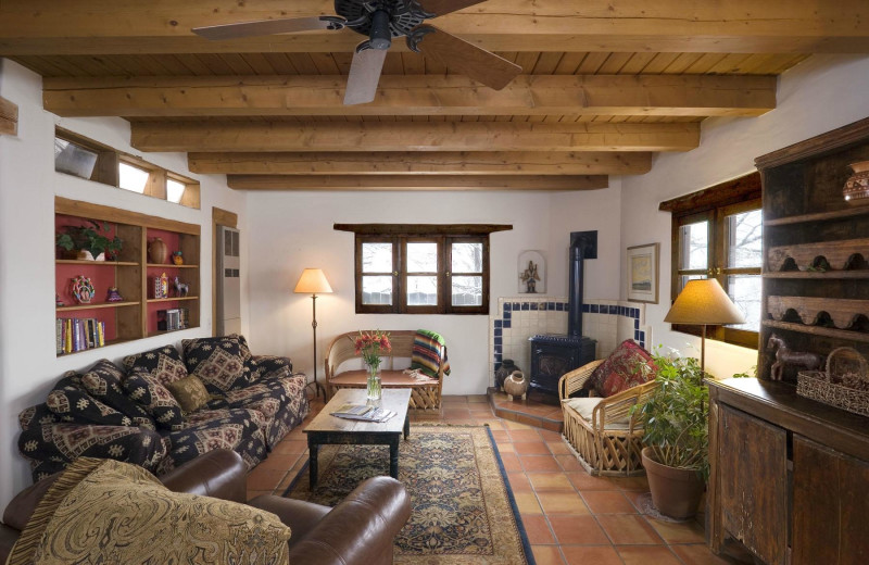 Living room at Alexander's Inn Bed
