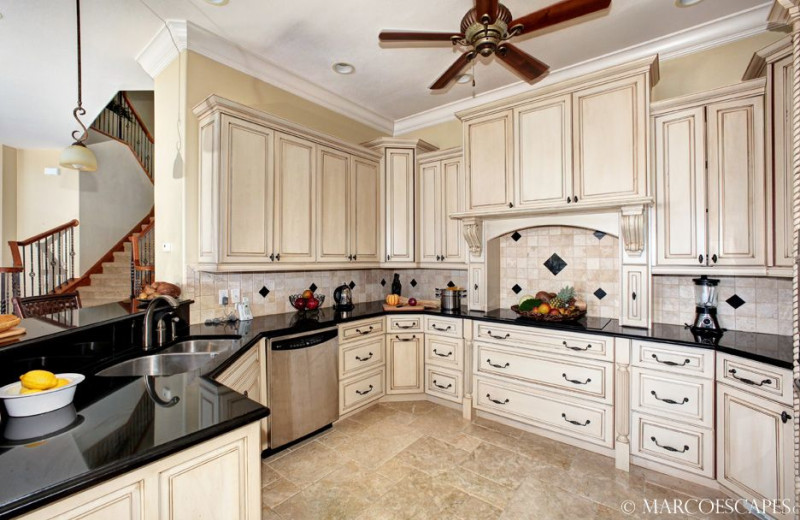 Rental kitchen at Marco Escapes.