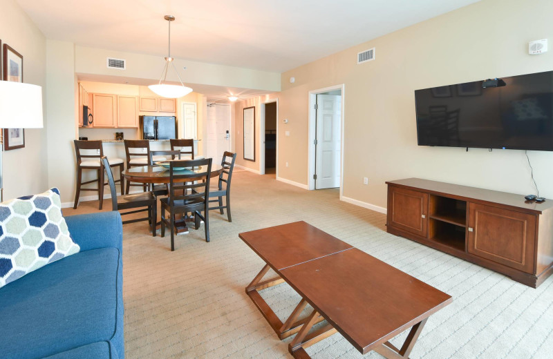 Guest room at The Palms of Destin Resort 